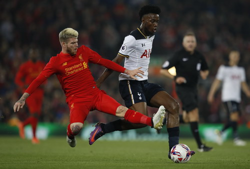 Trận đấu diễn ra căng thẳng và đầy lịch tính trên sân Anfield