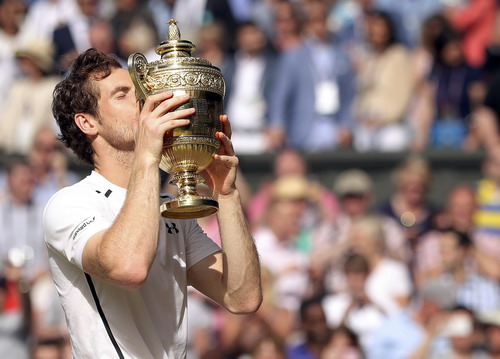 Nước mắt Murray ngày tái đăng quang Wimbledon