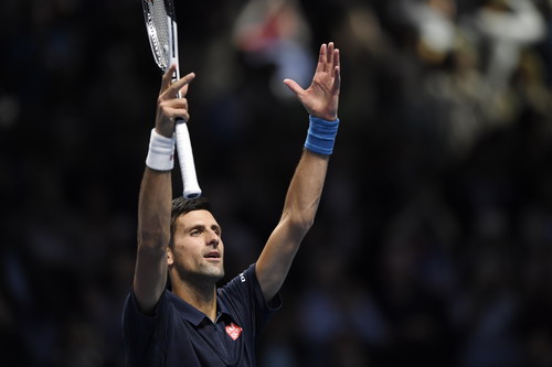 Djokovic vào bán kết sớm, Thiem thắng trận đầu tay