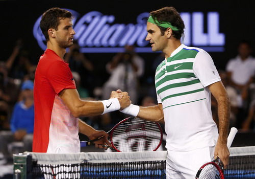 Djokovic lạnh l&ugrave;ng tho&aacute;t hiểm, Federer chờ đối đầu tiểu Federer - Ảnh 6.