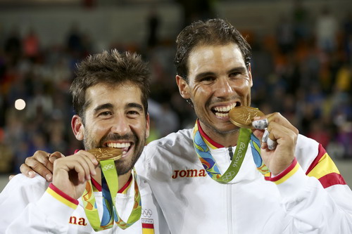Giành HCV Olympic, “vua” Nadal trở lại