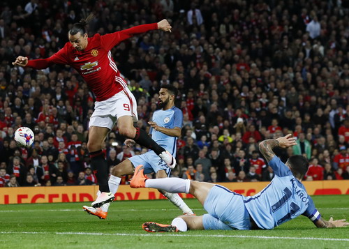 Mourinho đòi nợ Pep, “Quỷ đỏ” vào tứ kết League Cup