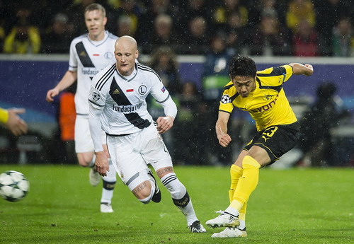 Dortmund tạo cơn mưa bàn thắng lịch sử ở Champions League