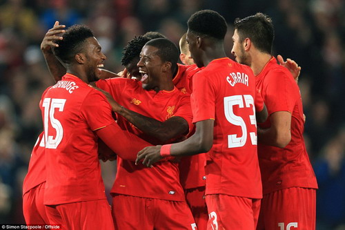 Đánh bại Tottenham, Liverpool vào tứ kết Cúp Liên đoàn