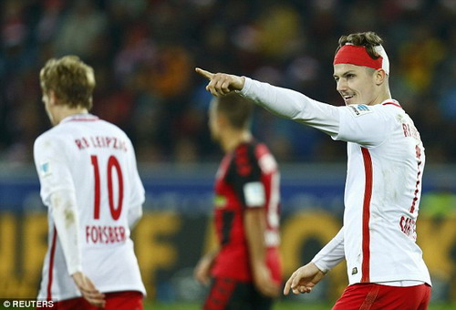 Marcel Sabitzer giữ vai tr&ograve; hộ c&ocirc;ng ở Leipzig