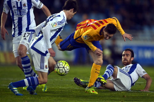 Barcelona trắng tay ở Sociedad, La Liga nóng cuộc đua vô địch