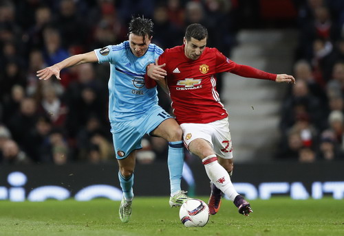 Mkhitaryan ra sân sau gần 3 tháng trong màu áo M.U