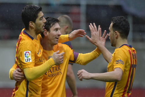 Sốc với lý do Barcelona không mua nổi tiền đạo