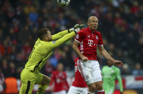Robben trở lại, Bayern Munich tìm lại sức mạnh