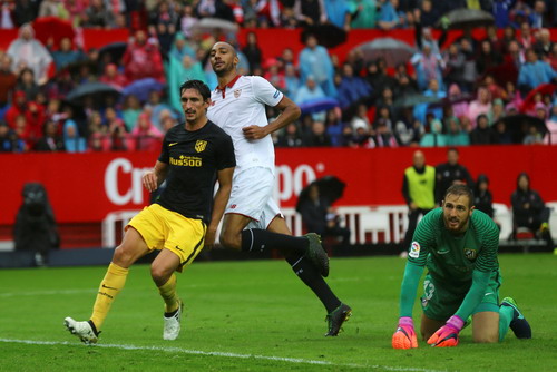 Steven NZonzi ghi bàn duy nhất, giúp Sevilla đánh bại Atletico