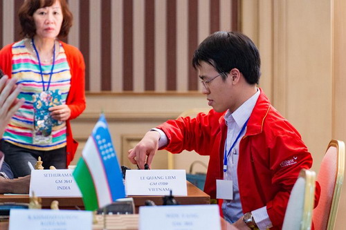 Lê Quang Liêm trở lại ngôi đầu Giải Vô địch châu Á