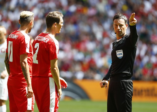 Người Anh quyết định số phận trận chung kết Euro 2016
