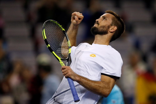 Viktor Troicki lần đầu gi&agrave;nh chiến thắng trước đối thủ T&acirc;y Ban Nha