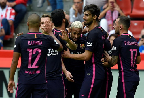 Vùi dập Gijon, Barcelona áp sát ngôi đầu của Real
