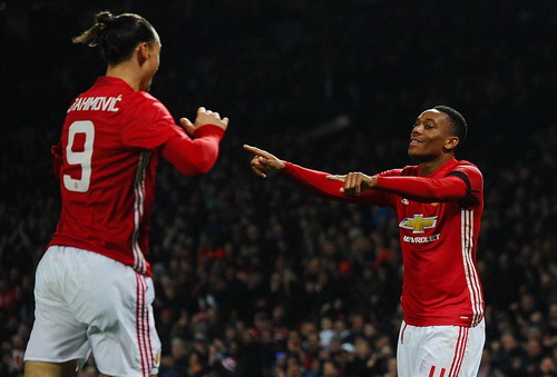 Arsenal thua sốc, Man United vào bán kết Cúp Liên đoàn