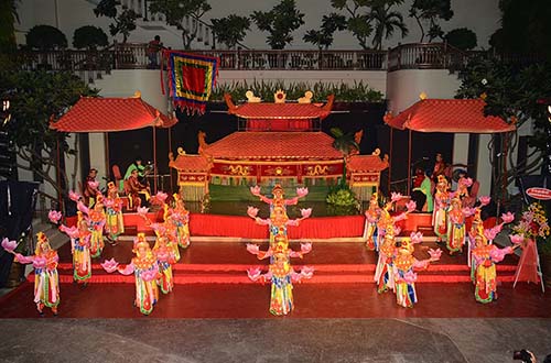 Phát triển chương trình nghệ thuật phục vụ du khách: Cần chiến lược đầu tư chiều sâu