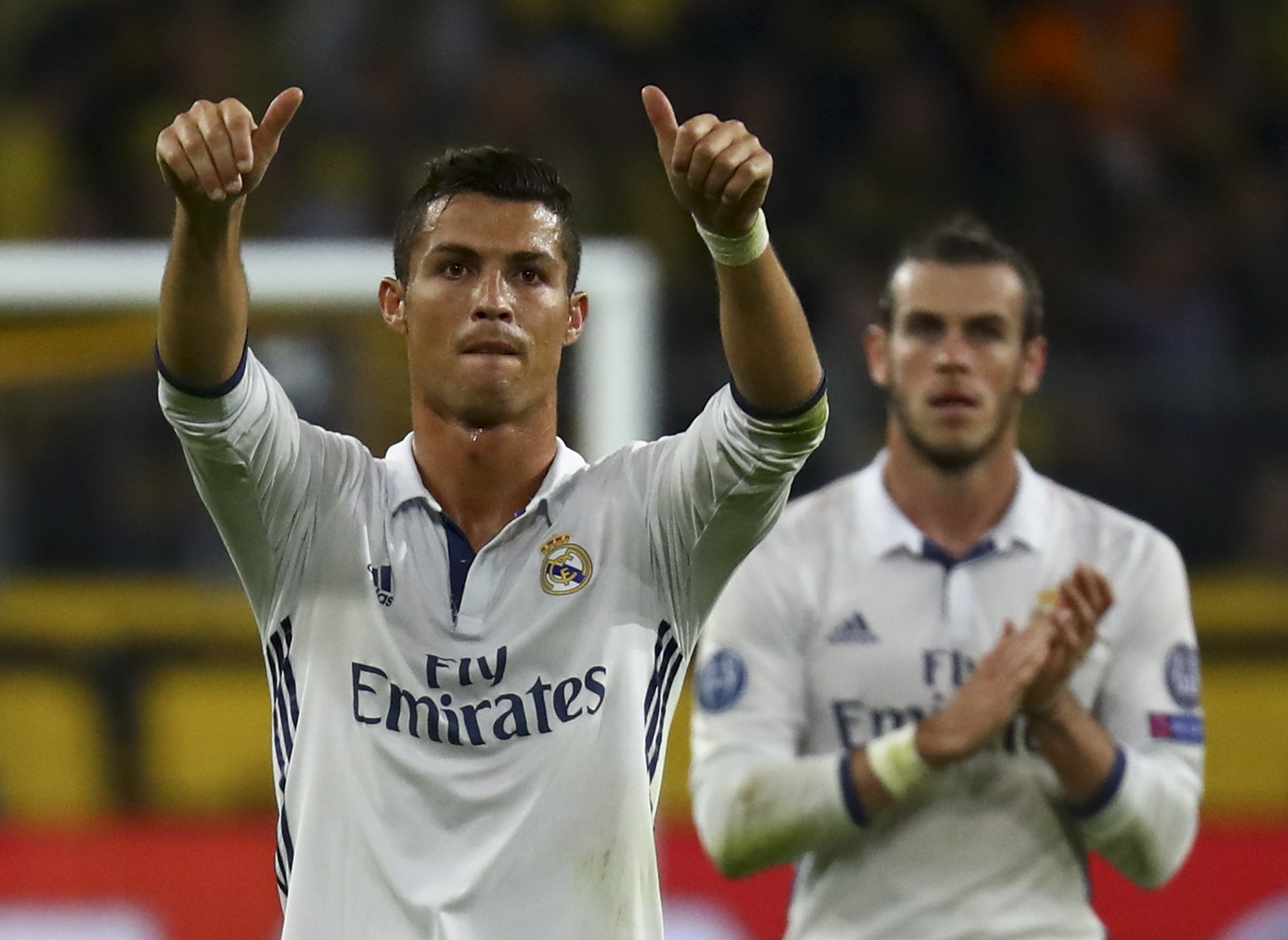 Ronaldo lập công nhưng vẫn giận Zidane