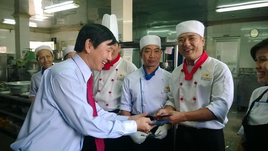Phát động phong trào thi đua “Vì người thợ”