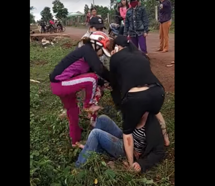 Vợ phó công an xã là người đánh ghen kinh hoàng ở Gia Lai