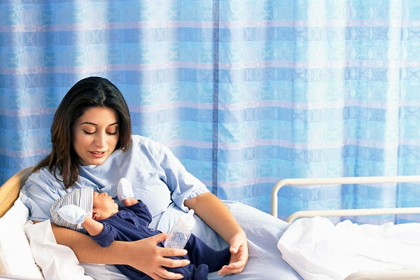 Thúc đẻ làm giảm nguy cơ sinh mổ