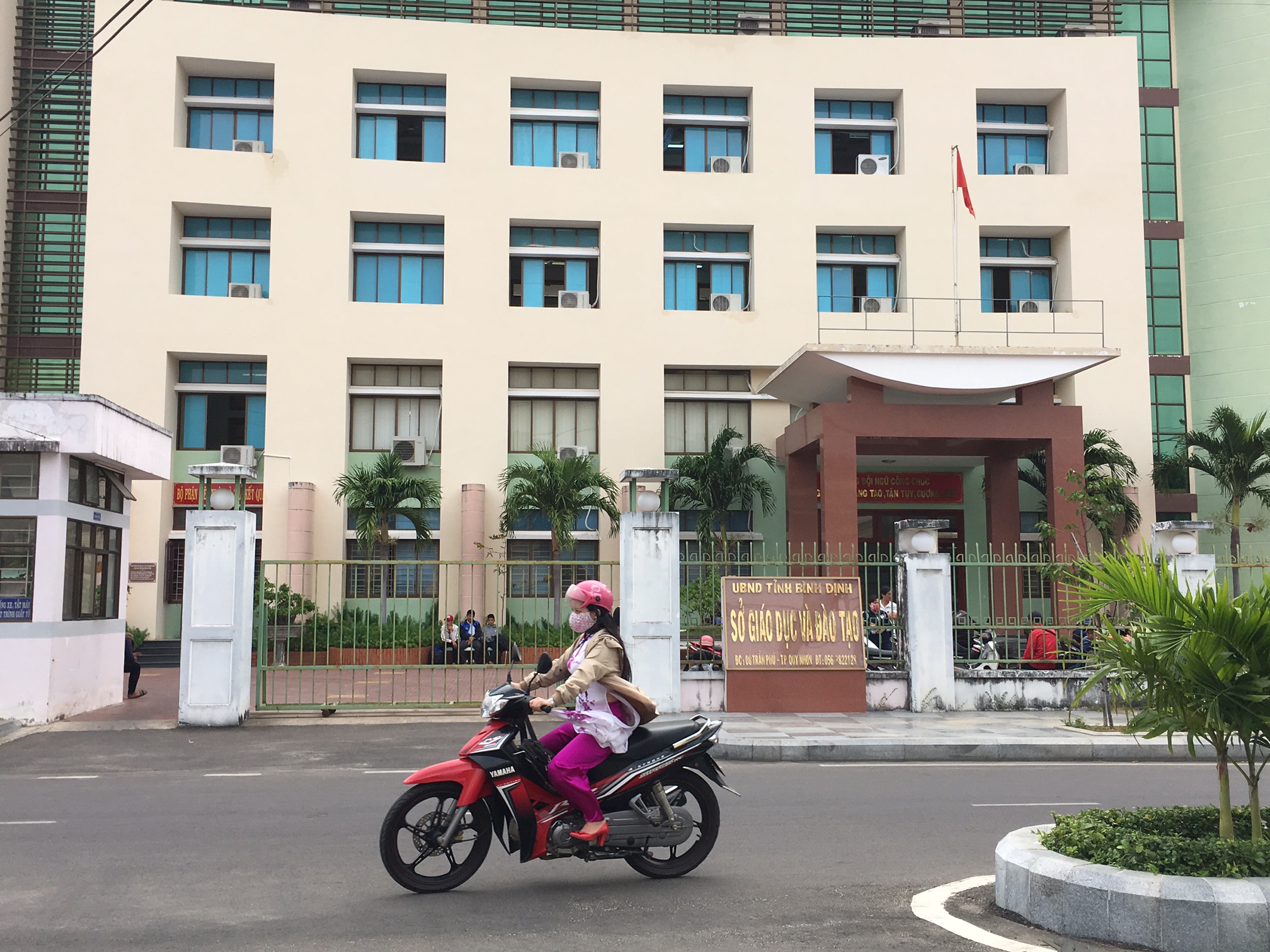 Điều động sai, giám đốc Sở GD-ĐT Bình Định bị “tuýt còi”