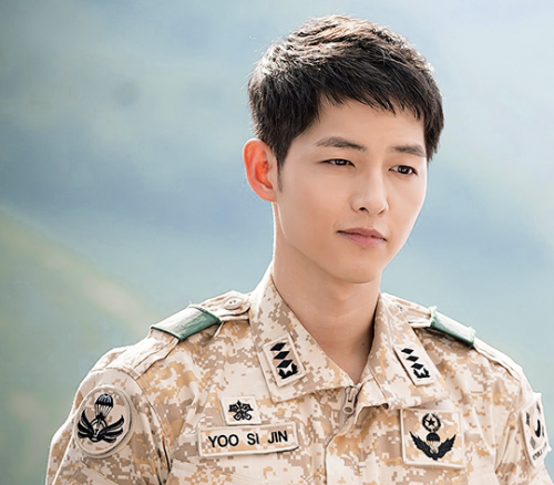 Đại úy Song Joong Ki quyền lực nhất làng giải trí Hàn Quốc