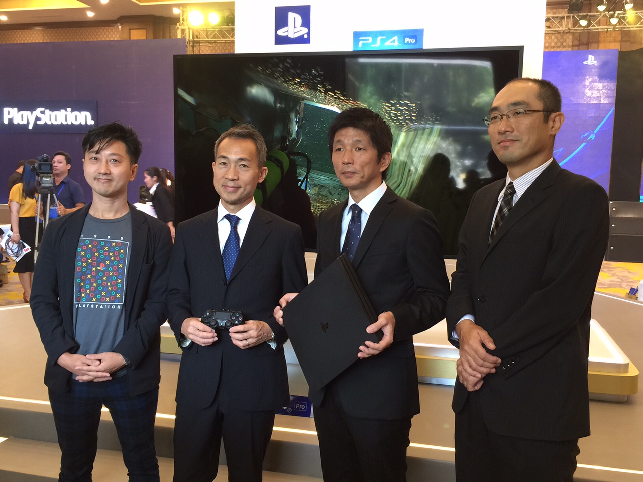 Sony ra mắt PlayStation 4 mới tại Việt Nam