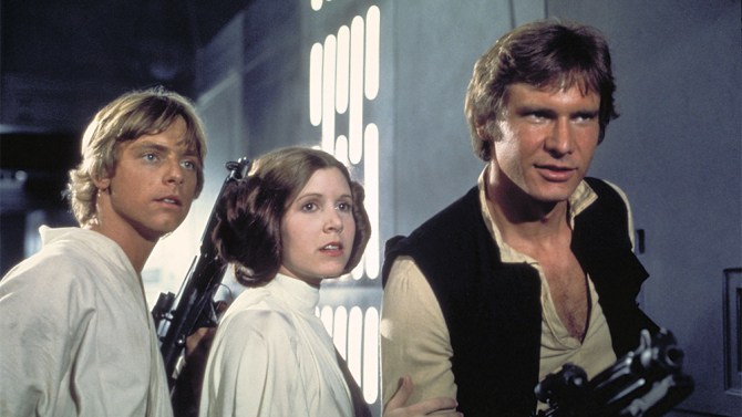 Sao phim "Star Wars" đau tim khi trên máy bay