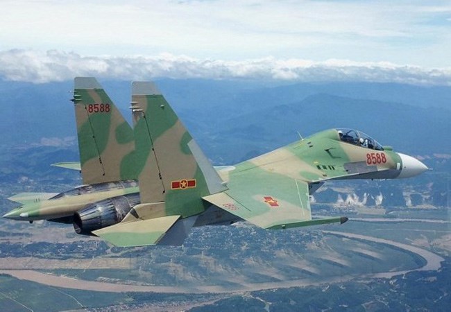 Su-30 gặp sự cố trên biển: Lực lượng người nhái tới hiện trường tìm kiếm