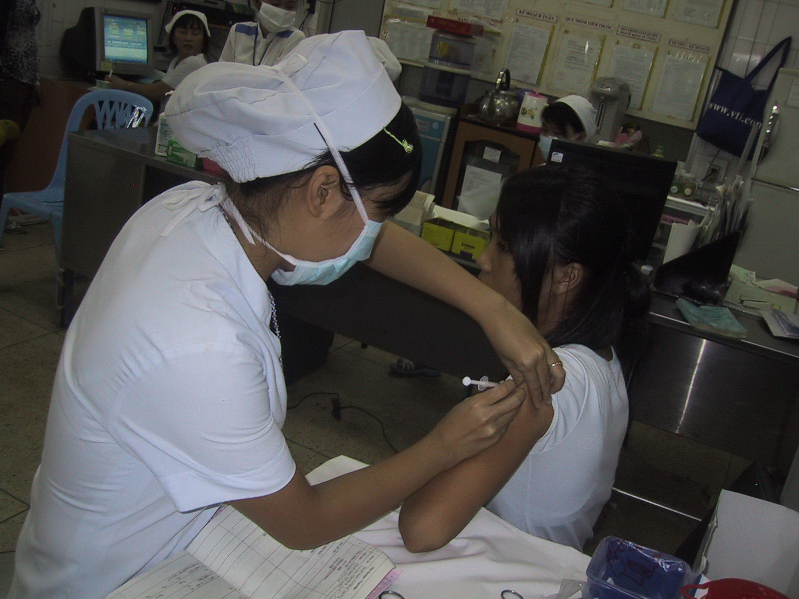 Bị chó cắn, cần chích ngừa ngay!