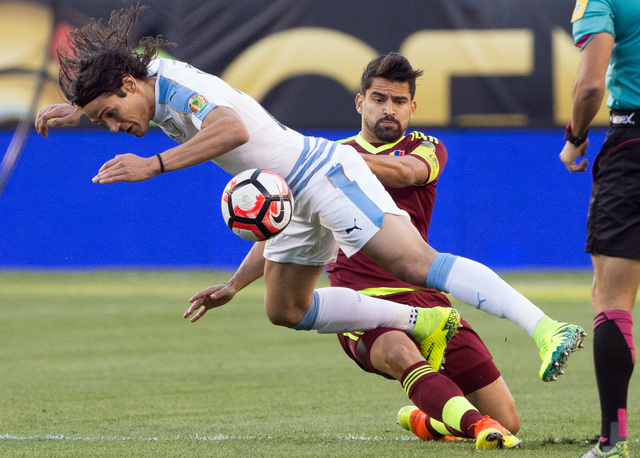 Thua liền 2 trận, Uruguay sớm chia tay Copa America