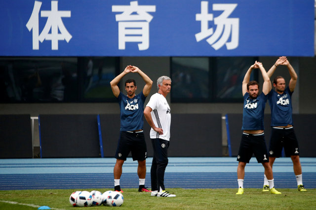 Hủy trận M.U - Man City vì thời tiết Trung Quốc