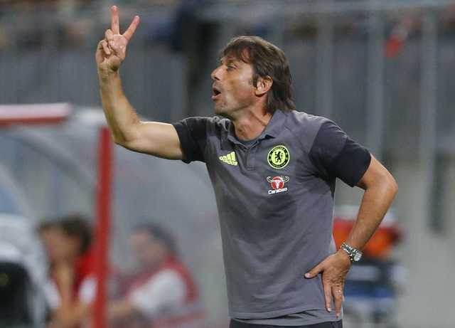 Oscar tiết lộ sơ đồ 4 tiền đạo của HLV Conte