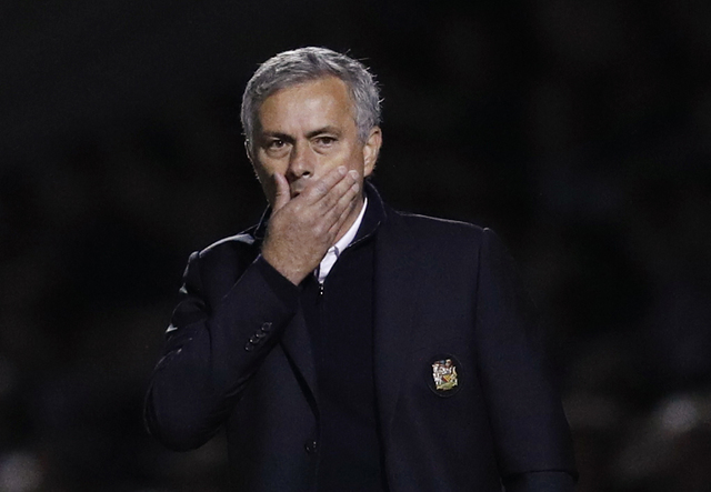 Mourinho đã thất bại trong kế hoạch xây dựng lối chơi xoanh quanh Rooney