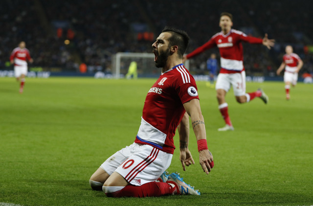 Negredo của Middlesbrough ăn mừng khi ghi b&agrave;n v&agrave;o lưới Leicester