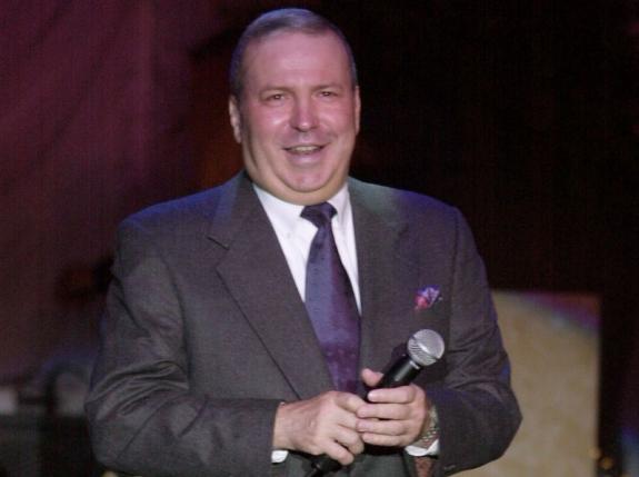 Nghệ sĩ Frank Sinatra Jr. đột tử ở tuổi 72