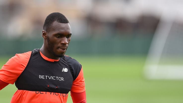 Liverpool quyết định bán Benteke