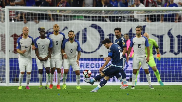 Chiêm ngưỡng 10 siêu phẩm đề cử “Bàn thắng đẹp nhất năm" của FIFA