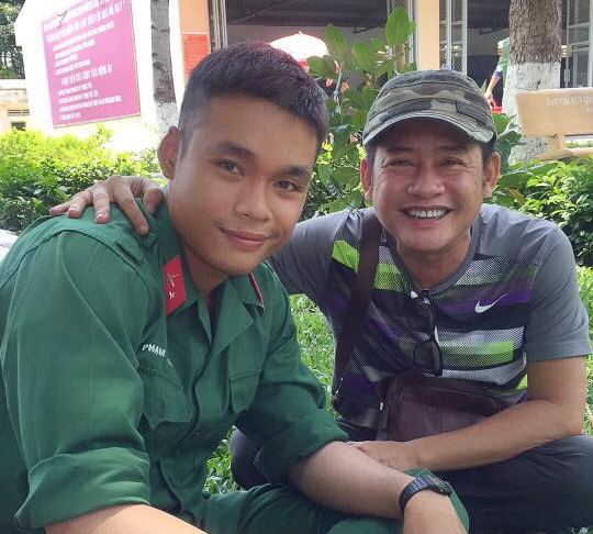 Nghệ sĩ hài Tấn Beo: "Tôi sợ gia đình bị...chia đôi"