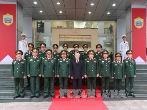 Tổng Bí thư Nguyễn Phú Trọng cùng lãnh đạo Bộ Quốc phòng và Tổng cục II