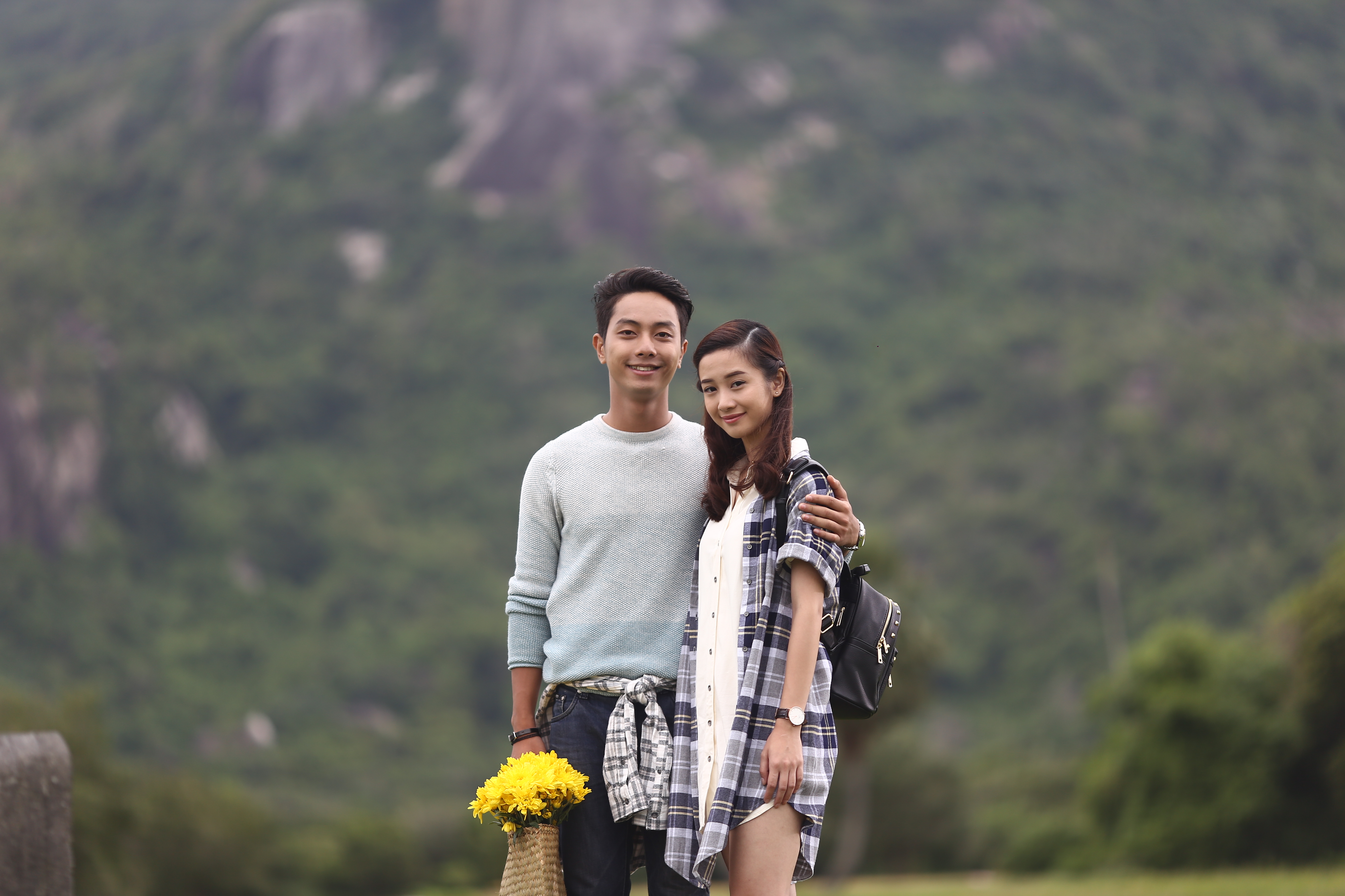 "Cho em gần anh thêm chút nữa": Chỉ được nhạc phim!
