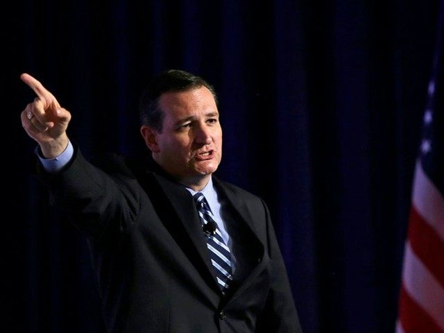 Ted Cruz đánh bại Donald Trump ở Kansas, Maine