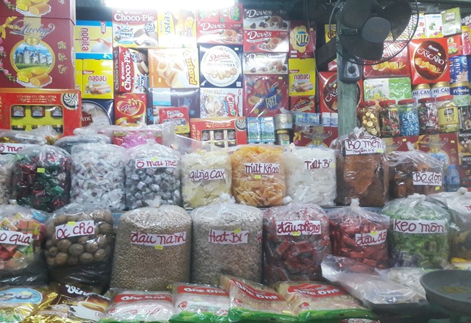 Mứt Tết nhà làm bùng nổ trên 'chợ mạng'