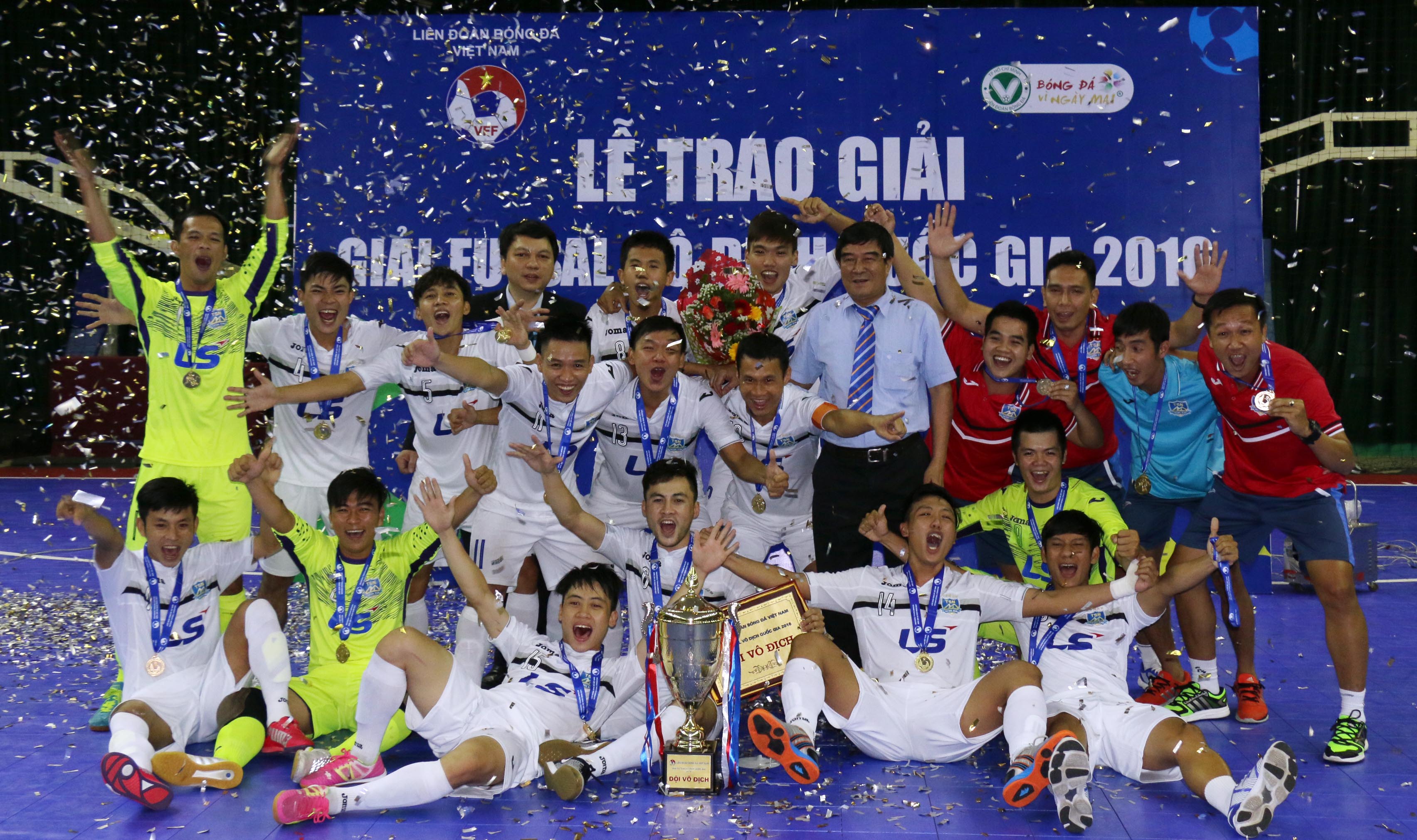 Hai đội futsal Khánh Hòa chỉ xếp sau Thái Sơn Nam