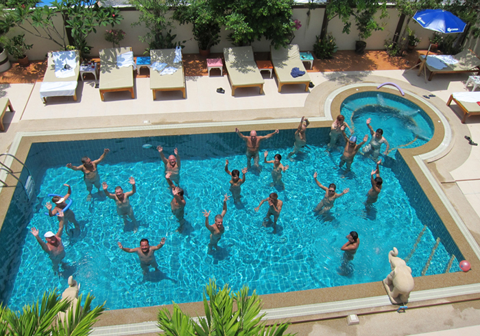 C&aacute;c du kh&aacute;ch tại kh&aacute;ch sạn khỏa th&acirc;n Chan Resort - Th&aacute;i Lan. Ảnh: PR.com