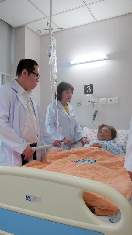 
Sức khỏe b&agrave; U. đang b&igrave;nh phục sau khi được cắt bỏ u.
