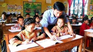Đủ loại sổ sách “bao vây” giáo viên