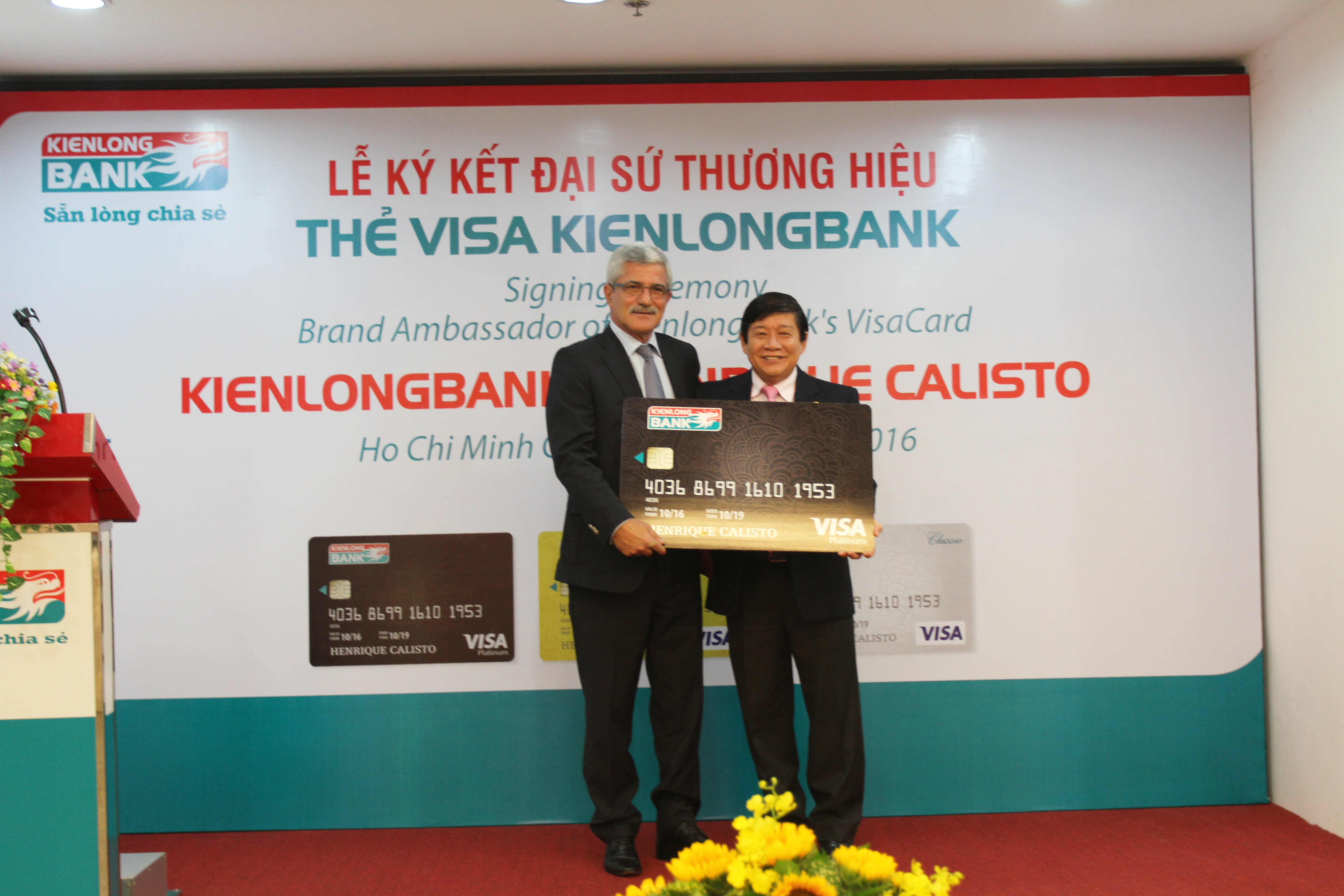Ông Calisto làm đại sứ thương hiệu cho một ngân hàng Việt