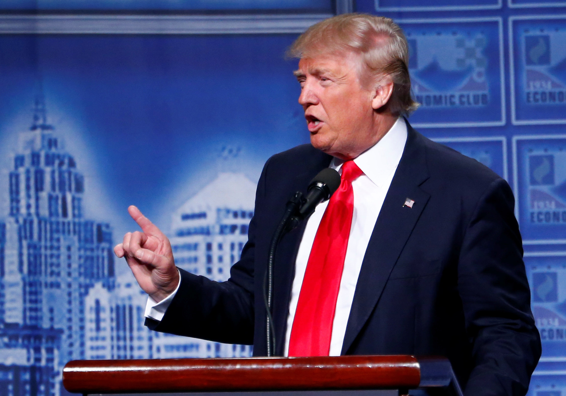 Chính sách kinh tế của ông Trump bị chê