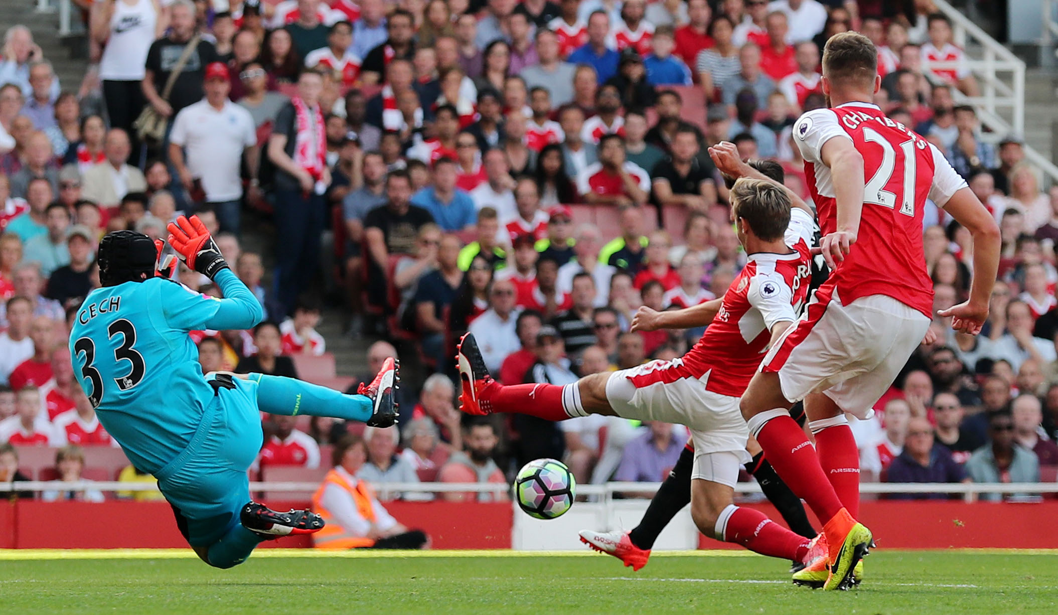 Leicester - Arsenal: Thua là mệt mỏi!